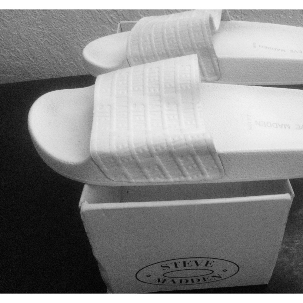 Steve Madden Slides